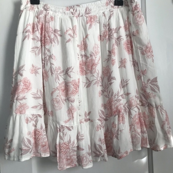 NWT- SO -Junior Skirt with lining - Picture 2 of 7